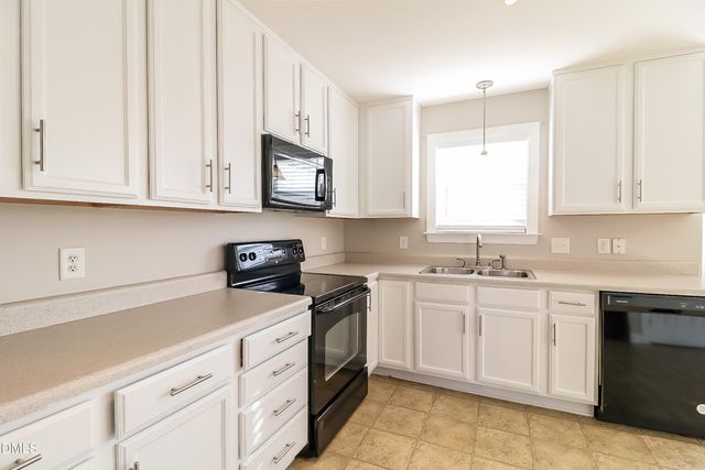11 Glen Ridge Court, Angier, NC 27501