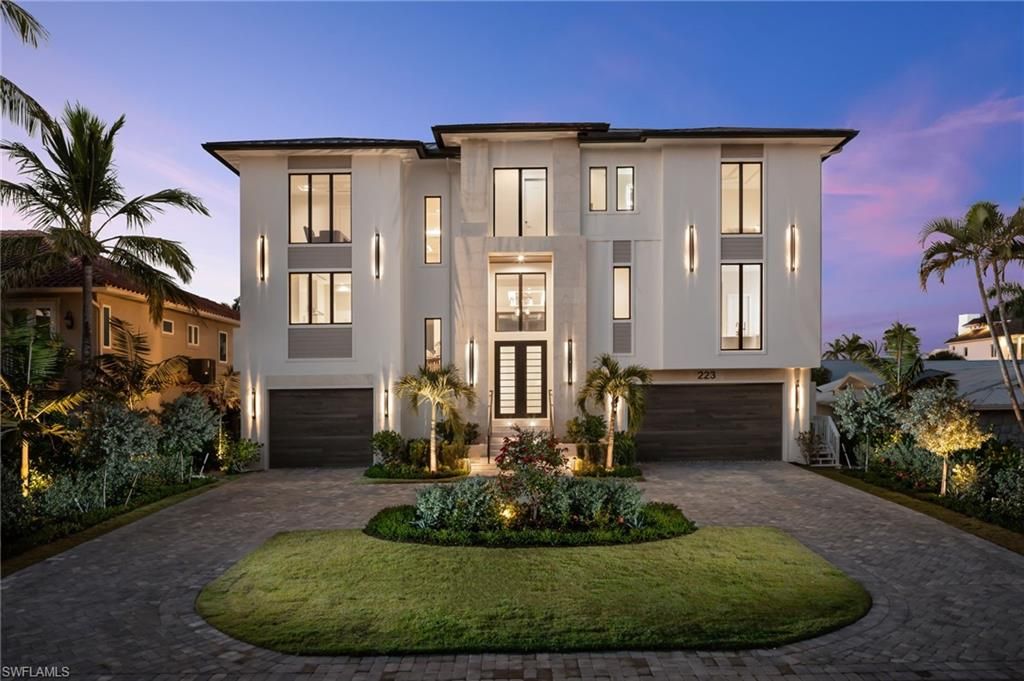 223 Bayview AVE, Naples, FL 34108