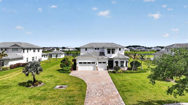 20160 SE Bridgewater Drive, Jupiter, FL 33458