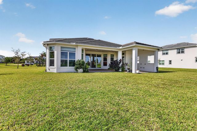 20160 SE Bridgewater Drive, Jupiter, FL 33458