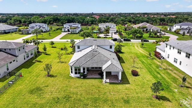 20160 SE Bridgewater Drive, Jupiter, FL 33458