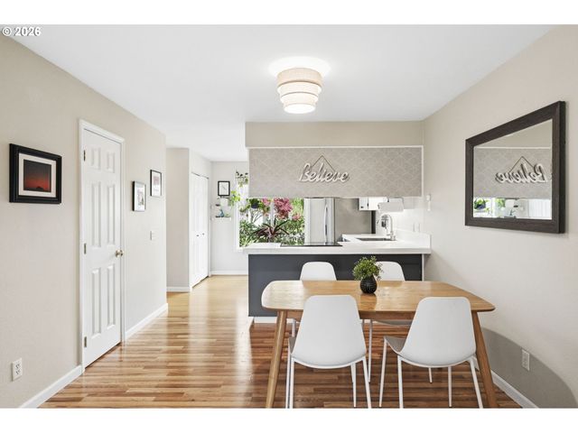 10900 Sw 76TH Pl, Tigard, OR 97223