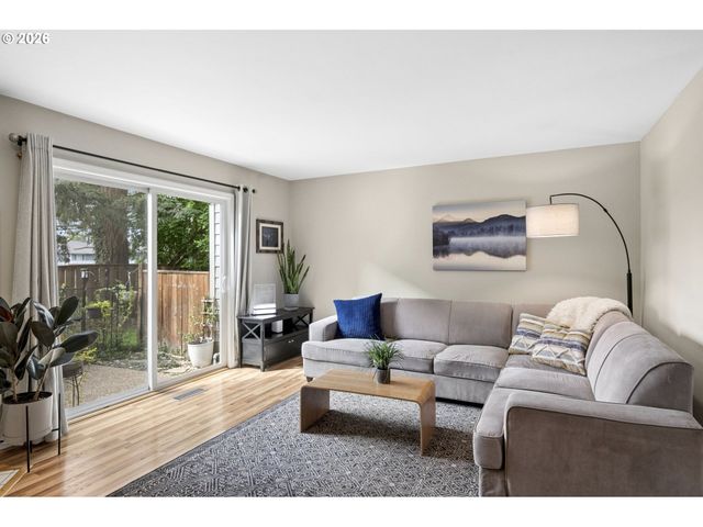 10900 Sw 76TH Pl, Tigard, OR 97223