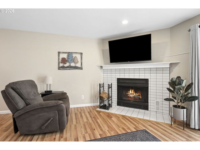 10900 Sw 76TH Pl, Tigard, OR 97223