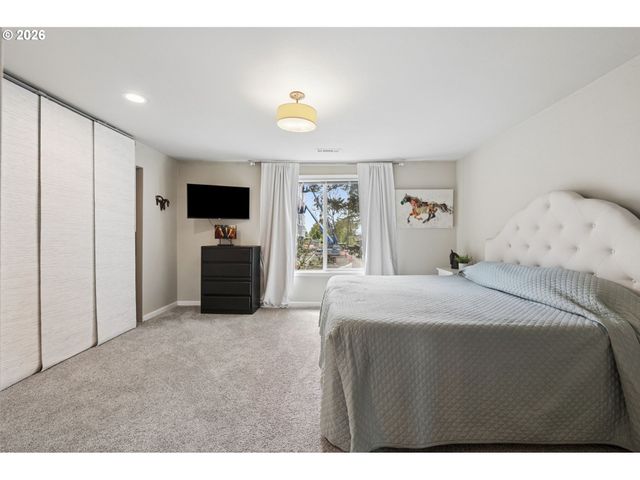 10900 Sw 76TH Pl, Tigard, OR 97223