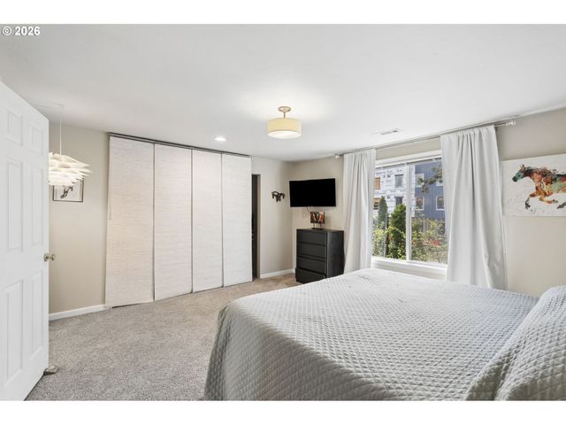 10900 Sw 76TH Pl, Tigard, OR 97223