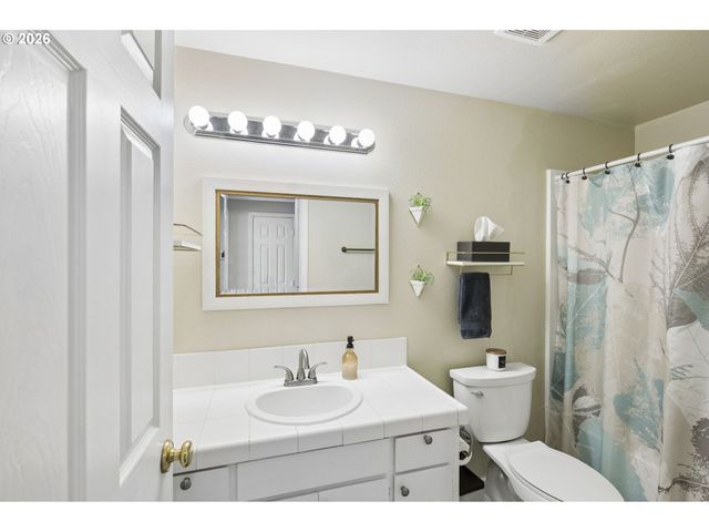 10900 Sw 76TH Pl, Tigard, OR 97223