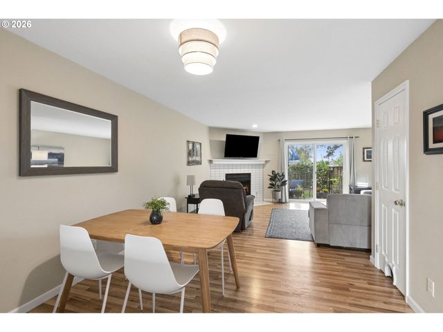 10900 Sw 76TH Pl, Tigard, OR 97223