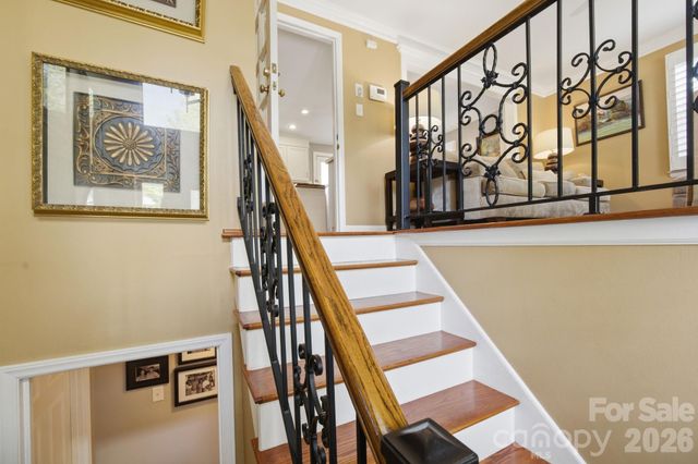2340 24th Avenue NE, Hickory, NC 28601