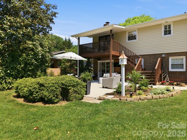 2340 24th Avenue NE, Hickory, NC 28601