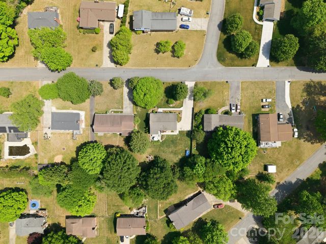 2340 24th Avenue NE, Hickory, NC 28601