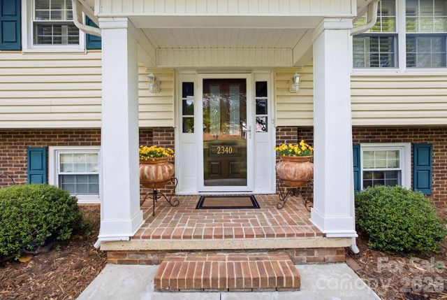 2340 24th Avenue NE, Hickory, NC 28601
