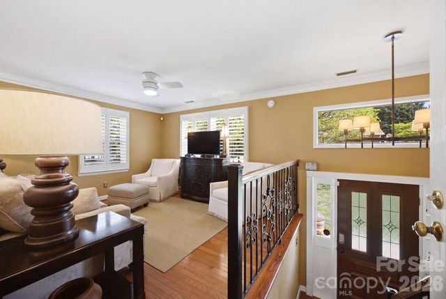 2340 24th Avenue NE, Hickory, NC 28601