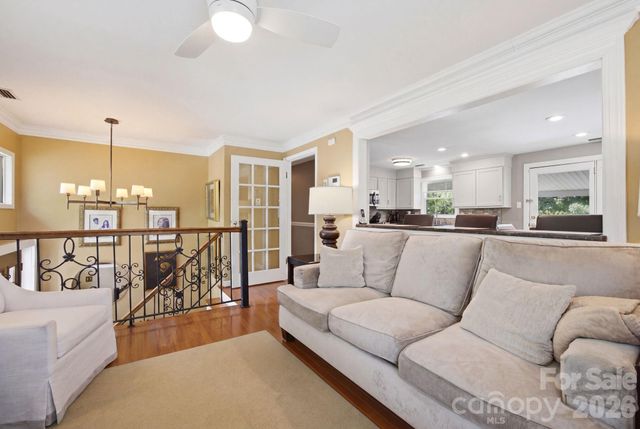 2340 24th Avenue NE, Hickory, NC 28601