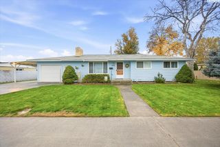 605 W 13th Ave, Kennewick, WA 99337