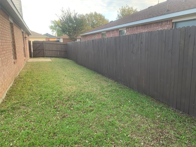 1046 Palomino Drive, Little Elm, TX 75068