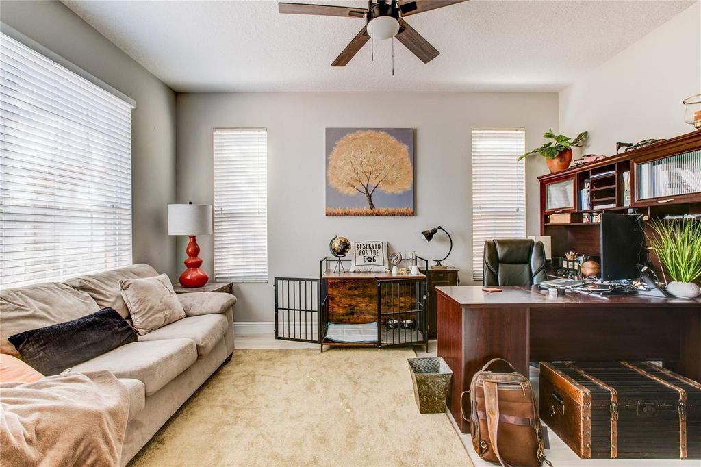 Image 16 of property listing at 1551 AMARYLLIS CIRCLE, Orlando, FL 32825
