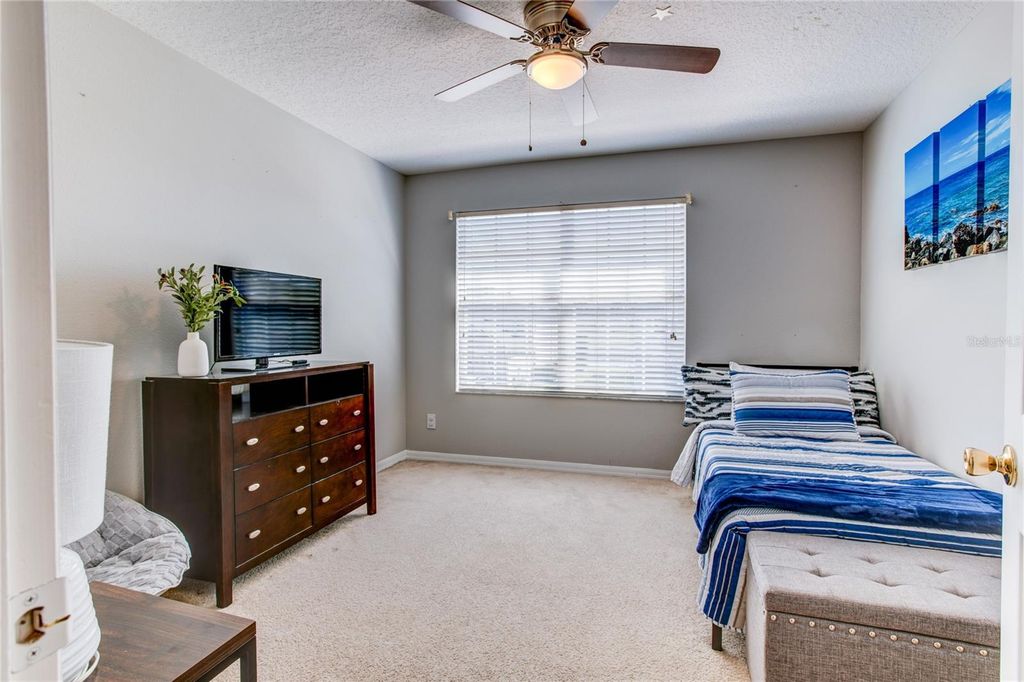 Image 23 of property listing at 1551 AMARYLLIS CIRCLE, Orlando, FL 32825