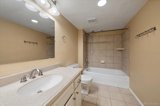 3569 S Nucla Street, Aurora, CO 80013