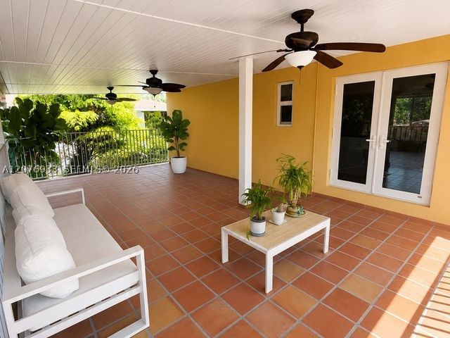 985 SW 10th St 1, Miami, FL 33130