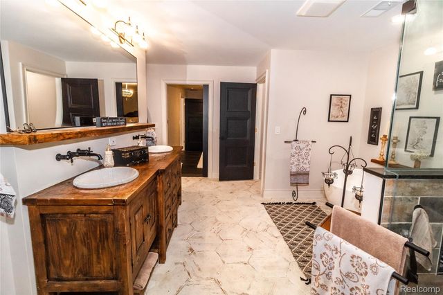 4520 Water Street, Columbiaville Village, MI 48421