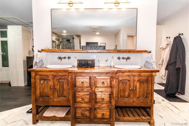 4520 Water Street, Columbiaville Village, MI 48421