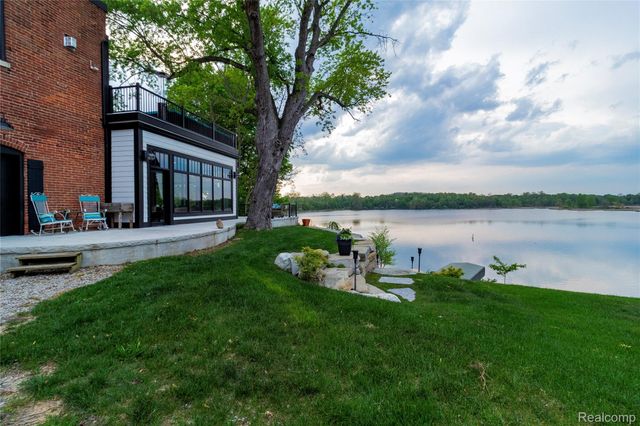 4520 Water Street, Columbiaville Village, MI 48421