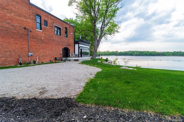 4520 Water Street, Columbiaville Village, MI 48421