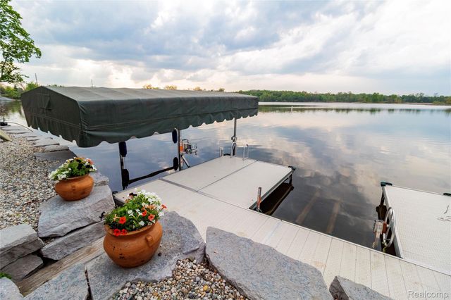 4520 Water Street, Columbiaville Village, MI 48421
