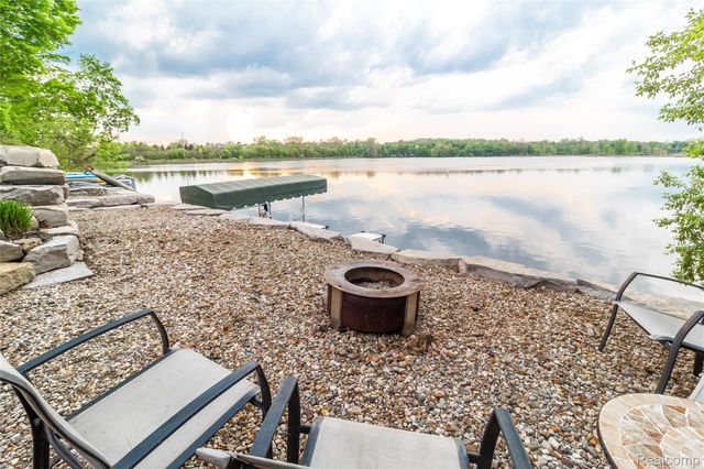 4520 Water Street, Columbiaville Village, MI 48421