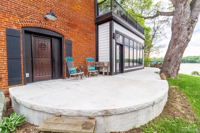 4520 Water Street, Columbiaville Village, MI 48421