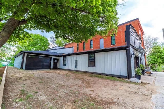 4520 Water Street, Columbiaville Village, MI 48421
