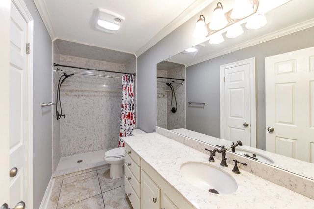 805 Chene Dr, Houma, LA 70364