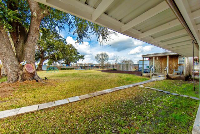 805 Chene Dr, Houma, LA 70364