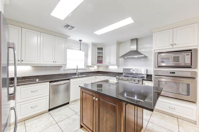 805 Chene Dr, Houma, LA 70364