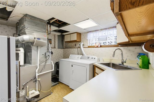 26517 Marilyn Avenue, Warren, MI 48089