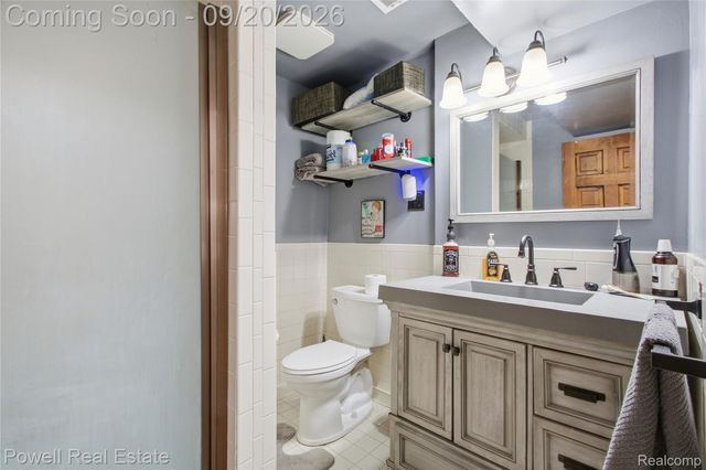 26517 Marilyn Avenue, Warren, MI 48089