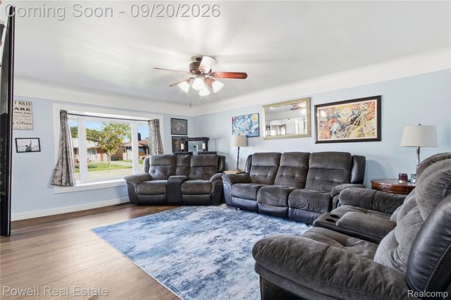 26517 Marilyn Avenue, Warren, MI 48089