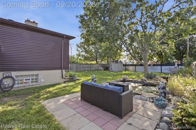 26517 Marilyn Avenue, Warren, MI 48089
