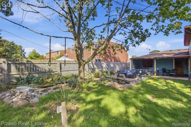 26517 Marilyn Avenue, Warren, MI 48089
