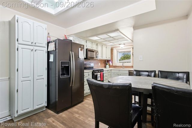 26517 Marilyn Avenue, Warren, MI 48089