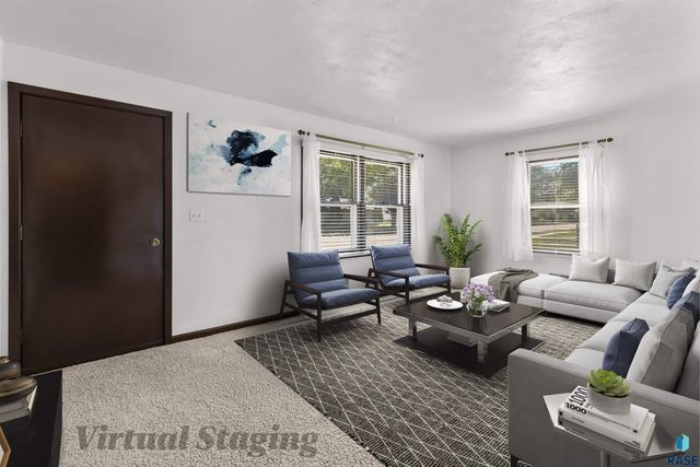709 N Leadale Ave Avenue, Sioux Falls, SD 57103
