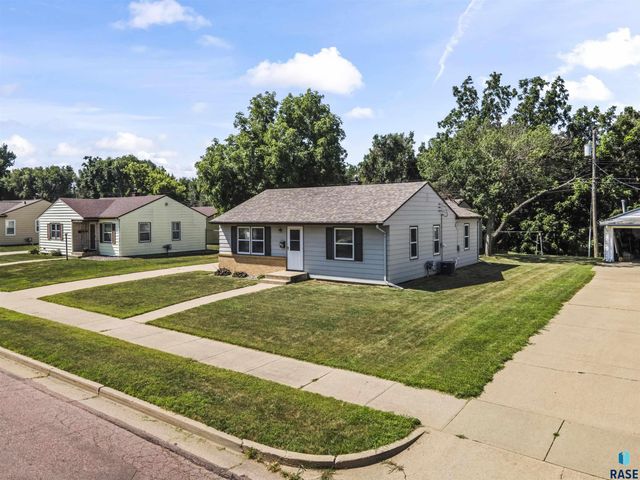 709 N Leadale Ave Avenue, Sioux Falls, SD 57103