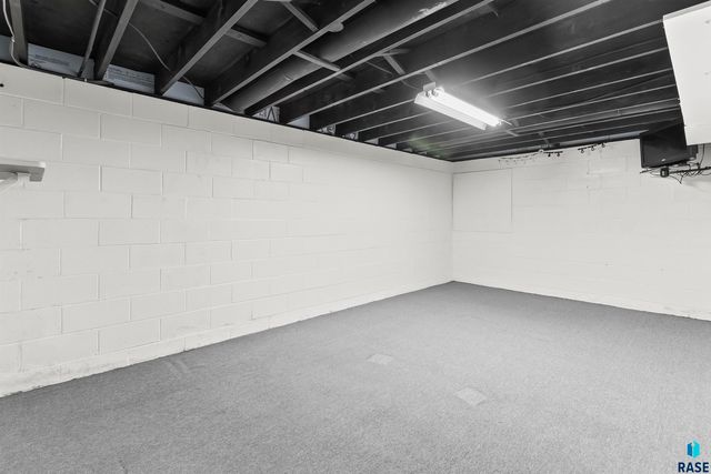 709 N Leadale Ave Avenue, Sioux Falls, SD 57103