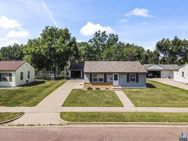 709 N Leadale Ave Avenue, Sioux Falls, SD 57103