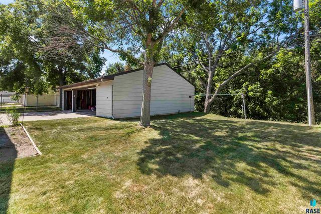 709 N Leadale Ave Avenue, Sioux Falls, SD 57103