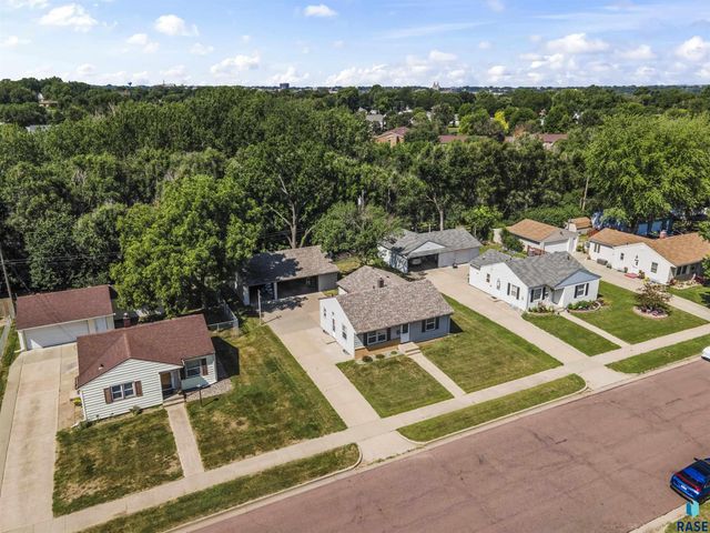 709 N Leadale Ave Avenue, Sioux Falls, SD 57103