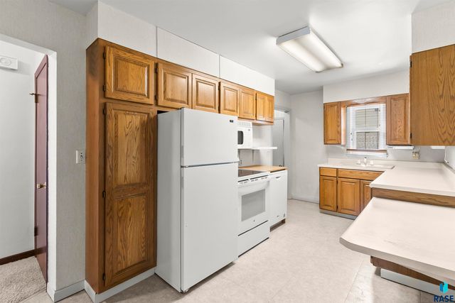 709 N Leadale Ave Avenue, Sioux Falls, SD 57103