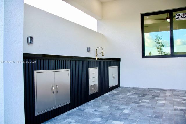 920 SE 5TH TER, Cape Coral, FL 33990