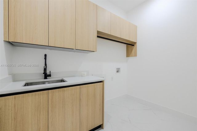 920 SE 5TH TER, Cape Coral, FL 33990